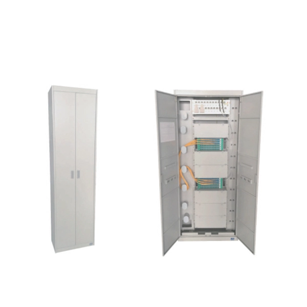What type of wire is used for wiring in the electrical cabinet 