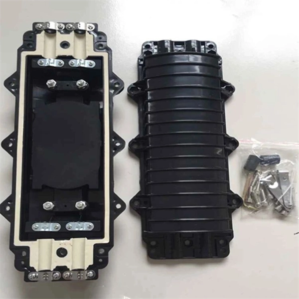 How do I test if a fiber optic connector is working properly 