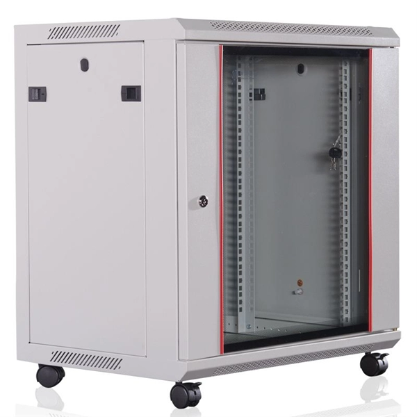 OTDR tester shows no loss in fiber optic cable