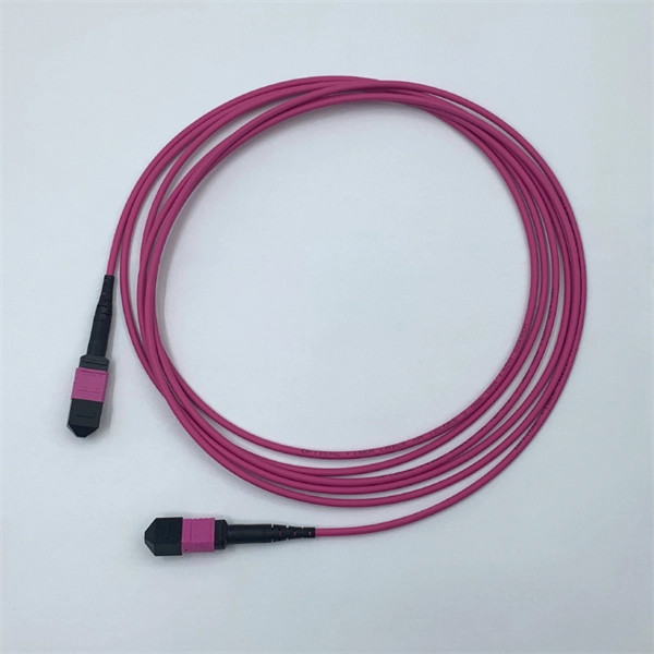 What are the methods for splicing fiber optic cables 