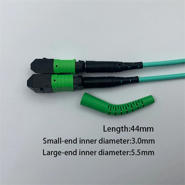 Techniques for fixing fiber distribution boxes on communication poles