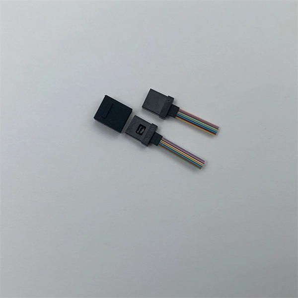 How to handle cable bends in cable trays 