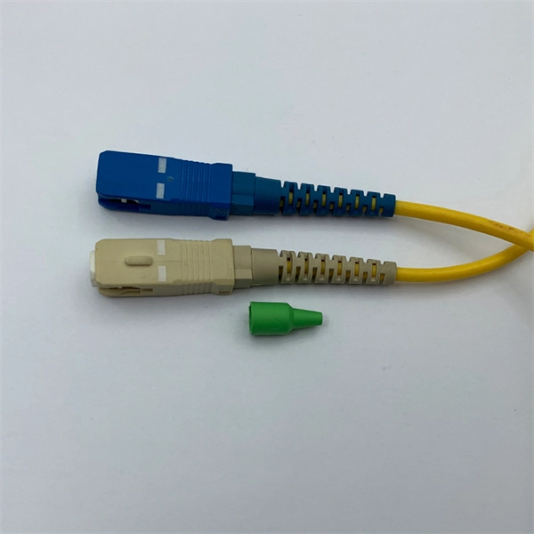 Cable splice box connects 20 pairs of cables