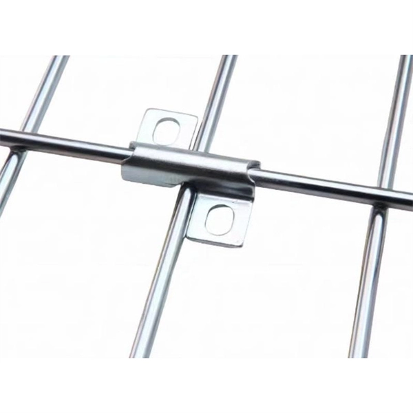 Connecting a router to a fiber optic SC port