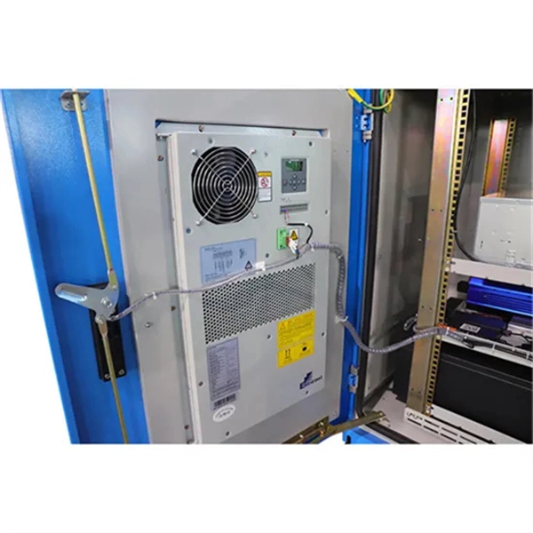 What size power distribution box is best for a data center 