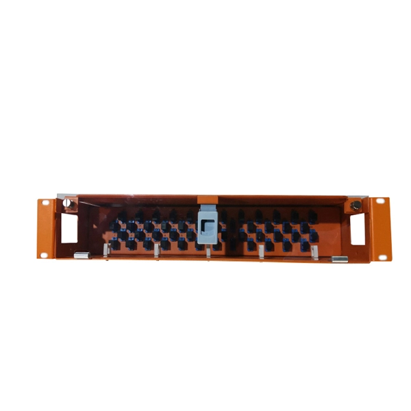 Photovoltaic power generation combiner box voltage